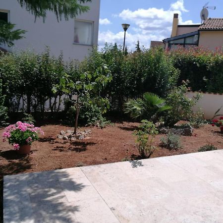 Ferienhaus Bozena Appartment 1 Върсар Екстериор снимка