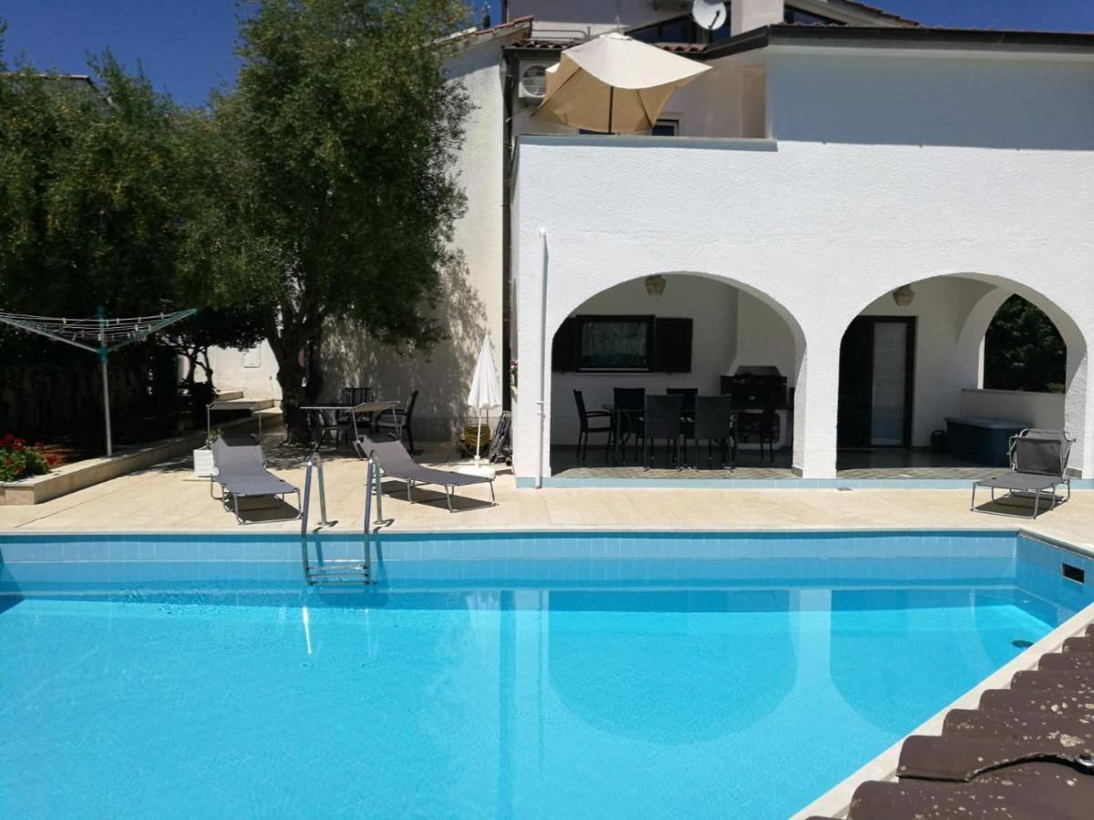 Ferienhaus Bozena Appartment 1 Върсар Екстериор снимка