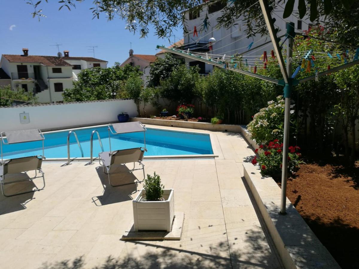 Ferienhaus Bozena Appartment 1 Върсар Екстериор снимка
